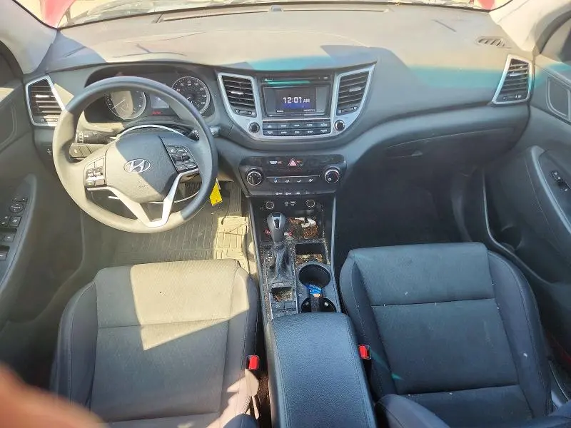 2018 HYUNDAI TUCSON SE  