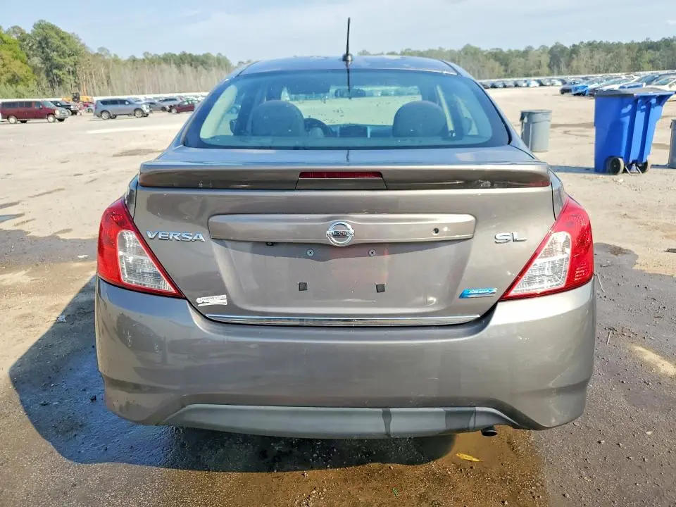 2015 NISSAN VERSA   