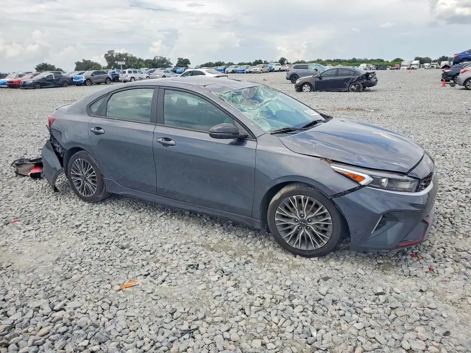 2023 KIA FORTE GT LINE  