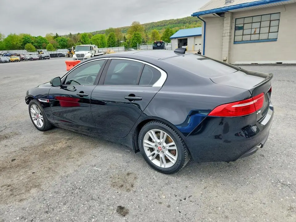 2018 JAGUAR XE PREMIUM  