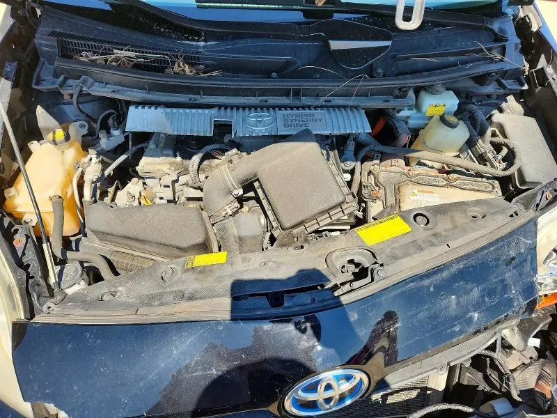 2010 TOYOTA PRIUS III  