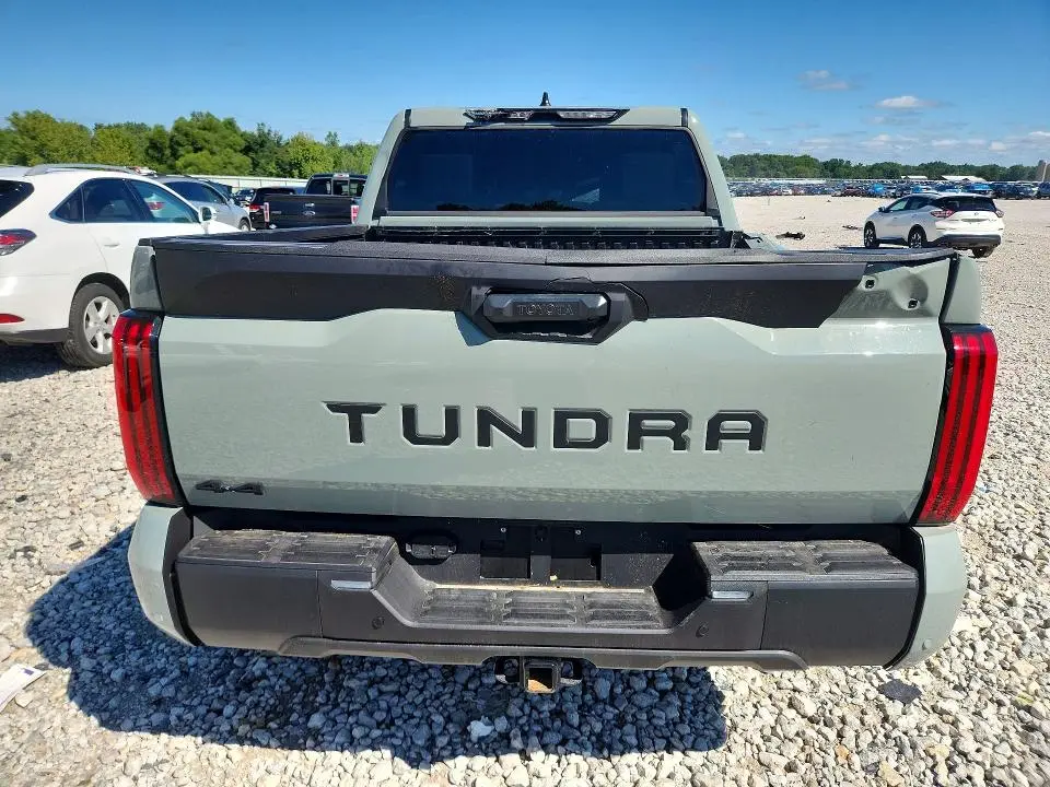2026 TOYOTA TUNDRA SR5  