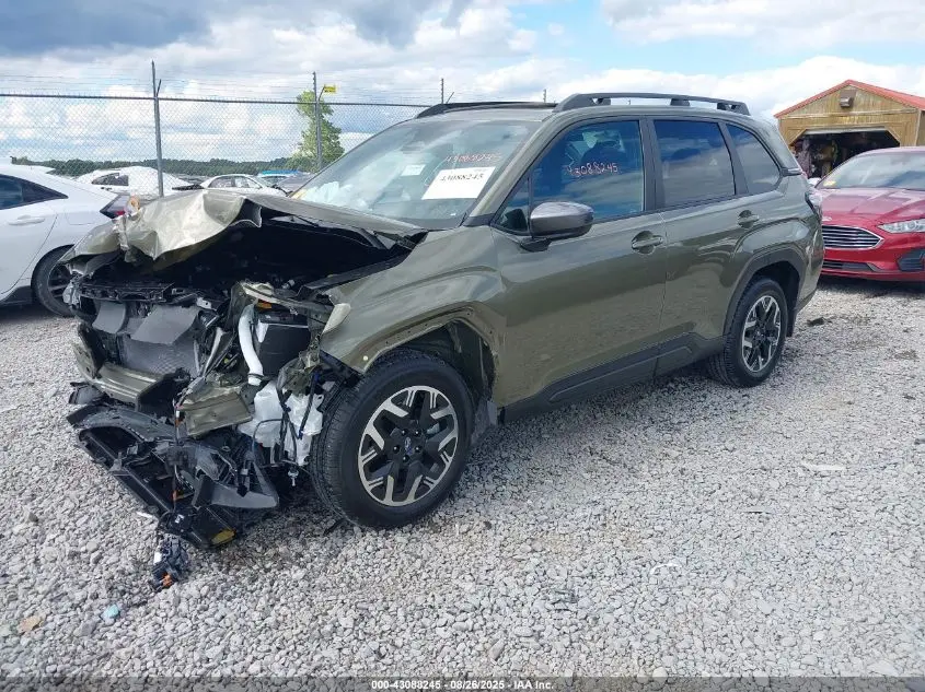 2025 SUBARU FORESTER PREMIUM