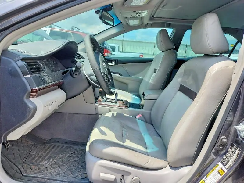 2012 TOYOTA CAMRY XLE  
