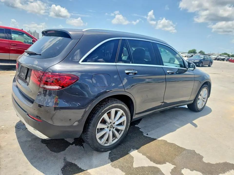 2020 MERCEDES-BENZ GLC 300  