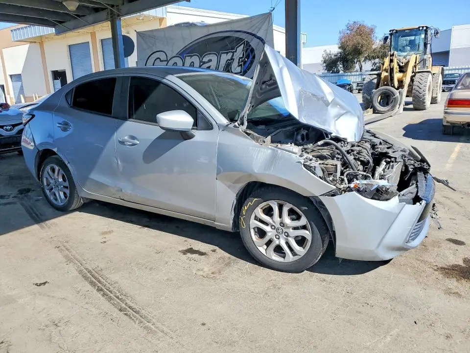 2018 TOYOTA YARIS IA BASE  