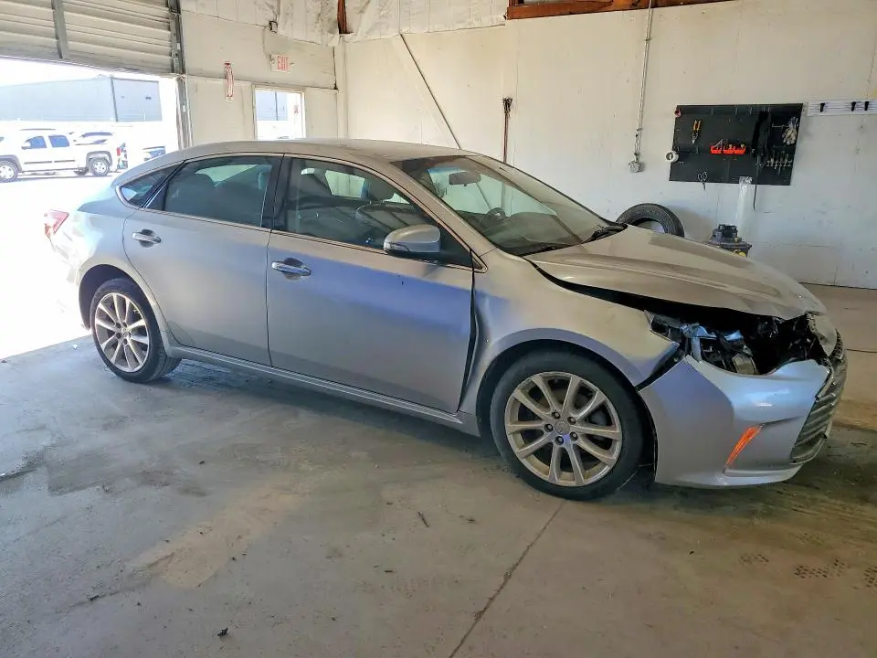 2016 TOYOTA AVALON XLE  