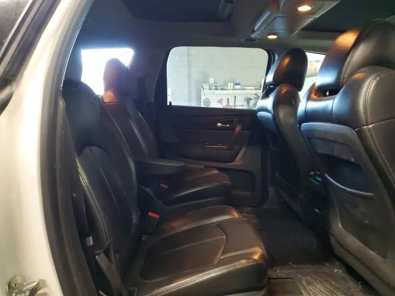 2013 CHEVROLET TRAVERSE LT  