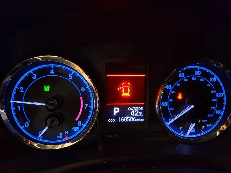 2018 TOYOTA COROLLA LE  