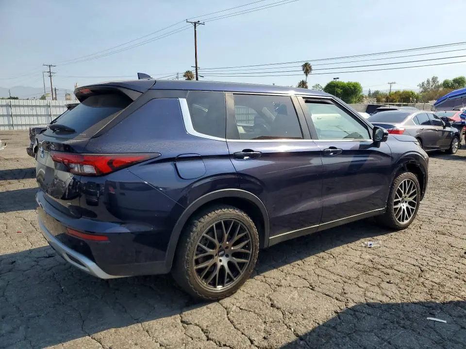 2022 MITSUBISHI OUTLANDER SE  