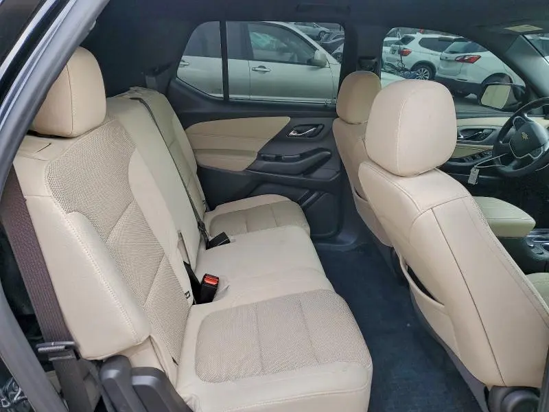 2022 CHEVROLET TRAVERSE LS  