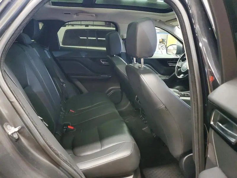 2017 JAGUAR F-PACE PREMIUM  