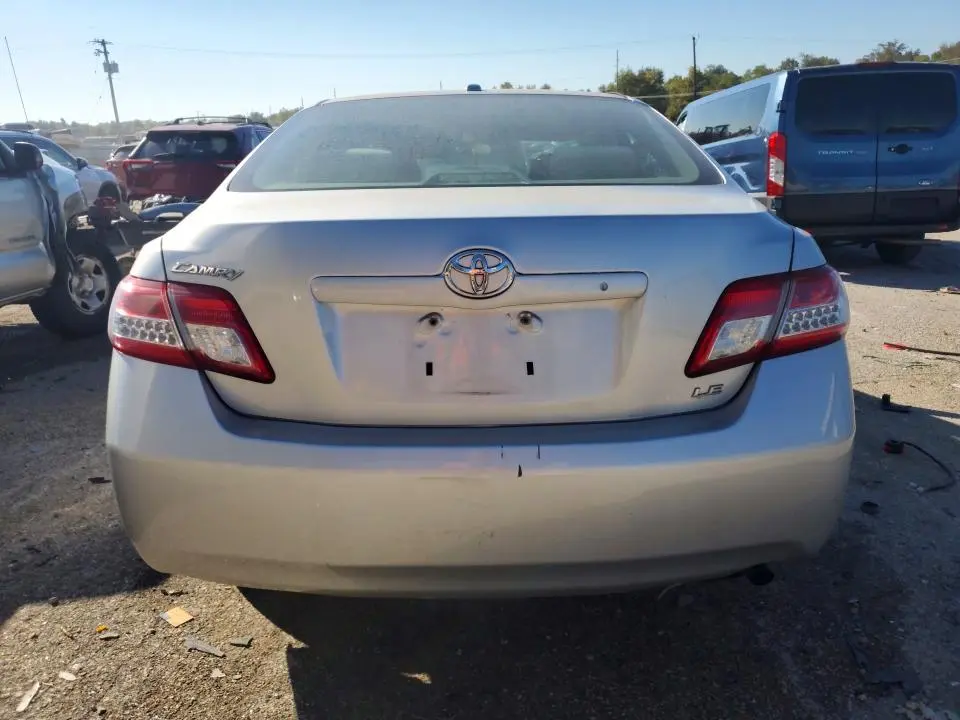 2011 TOYOTA CAMRY LE  