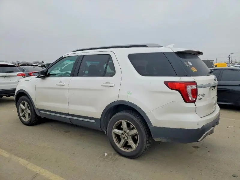 2017 FORD EXPLORER XLT  