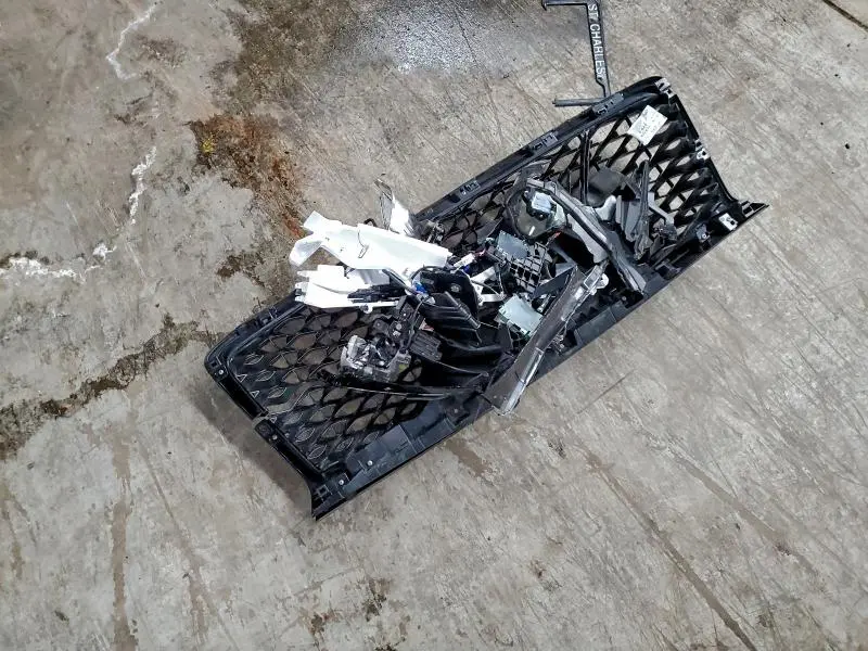 2023 INFINITI QX80 LUXE  