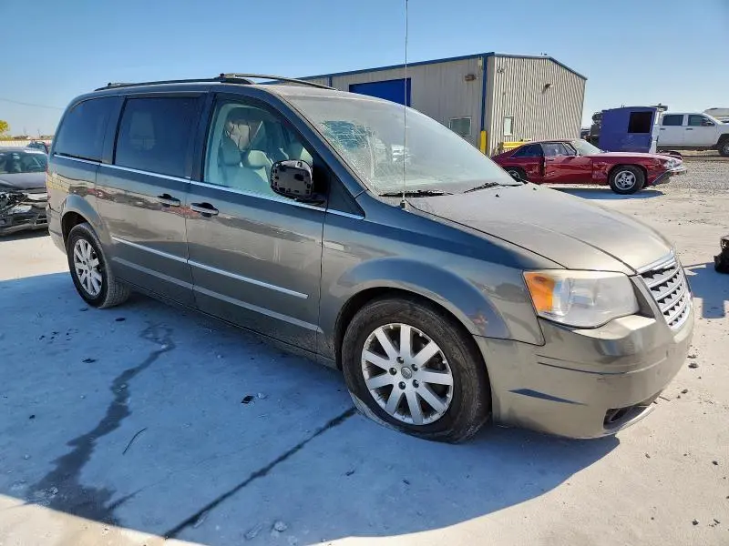 2010 CHRYSLER TOWN & COUNTRY TOURING PLUS  