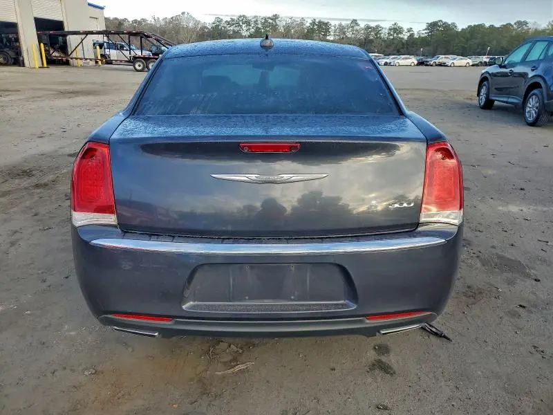 2016 CHRYSLER 300 LIMITED  