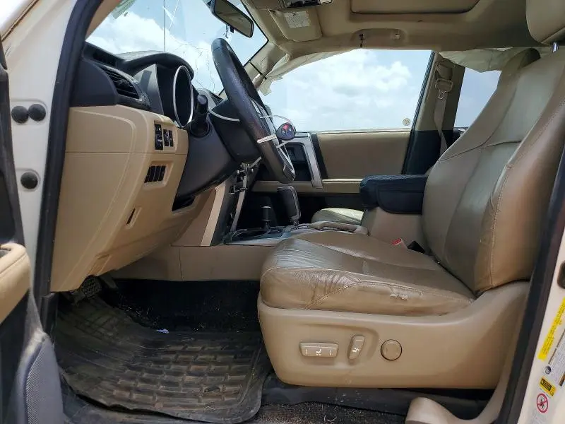 2011 TOYOTA 4RUNNER SR5  
