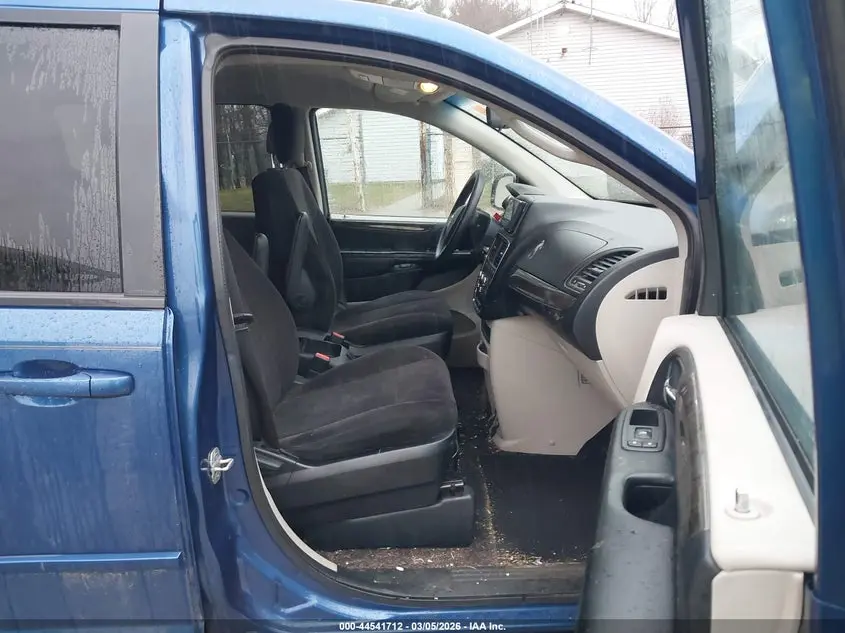 2011 DODGE GRAND CARAVAN EXPRESS