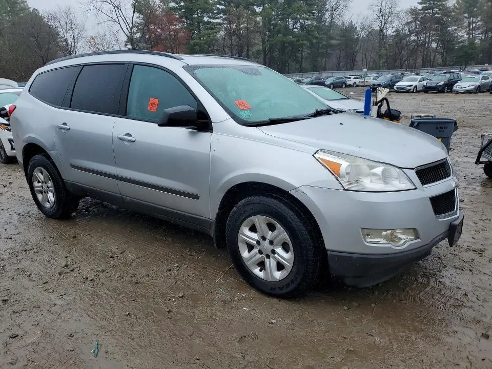 2012 CHEVROLET TRAVERSE LS  