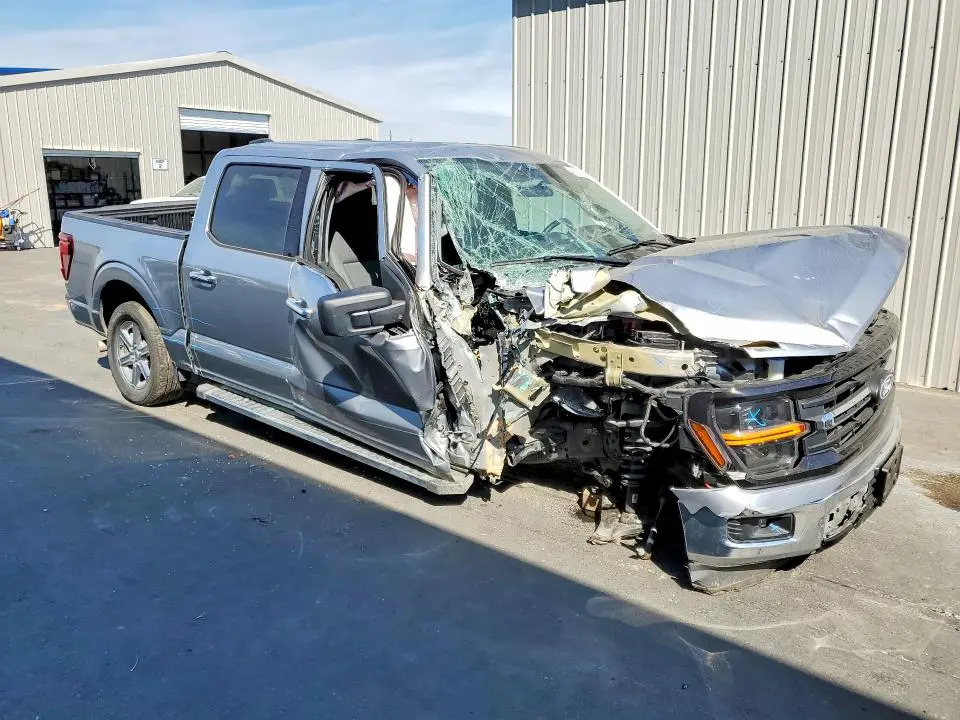 2025 FORD F150 XLT  