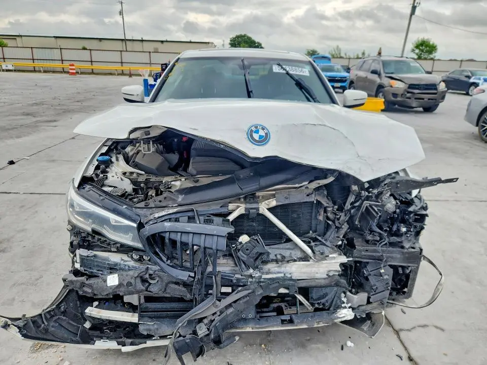 2022 BMW 330E   