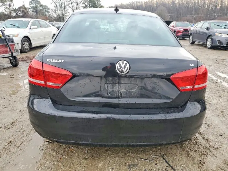 2013 VOLKSWAGEN PASSAT SE  