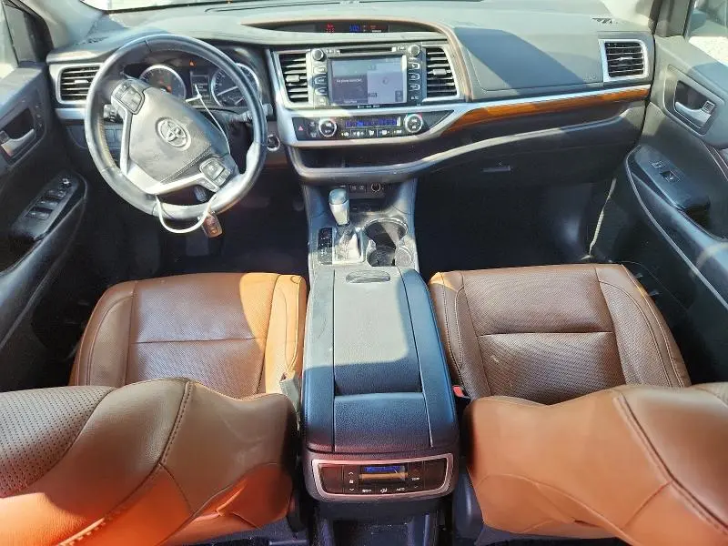 2017 TOYOTA HIGHLANDER LIMITED  