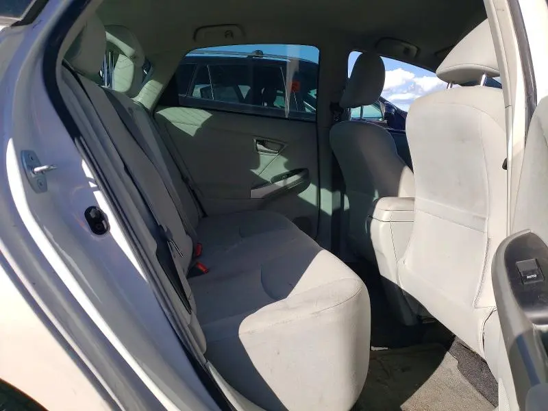 2013 TOYOTA PRIUS TWO  