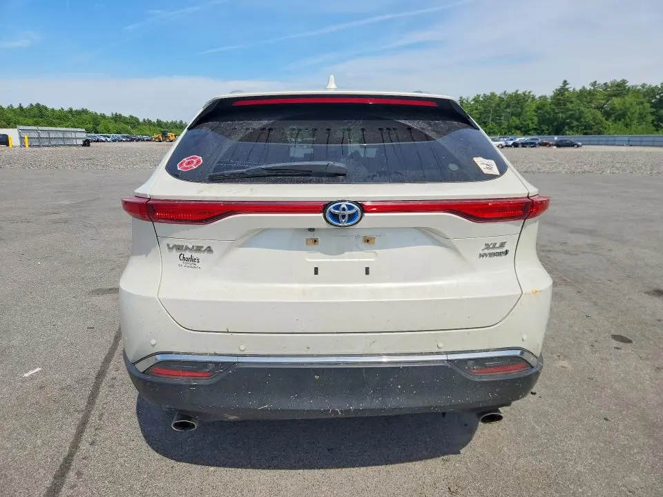 2021 TOYOTA VENZA XLE  