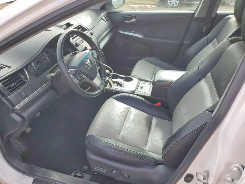 2013 TOYOTA CAMRY SE  