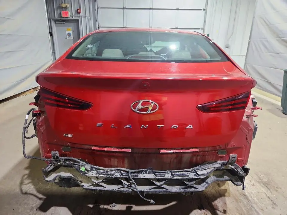 2019 HYUNDAI ELANTRA SE  