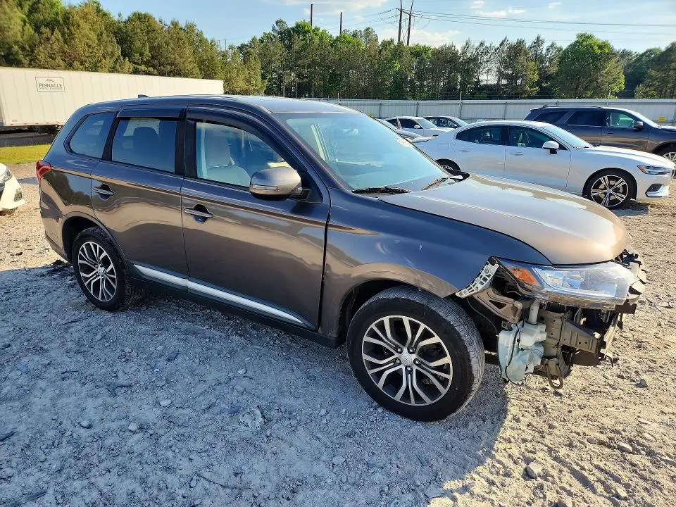 2018 MITSUBISHI OUTLANDER SE  