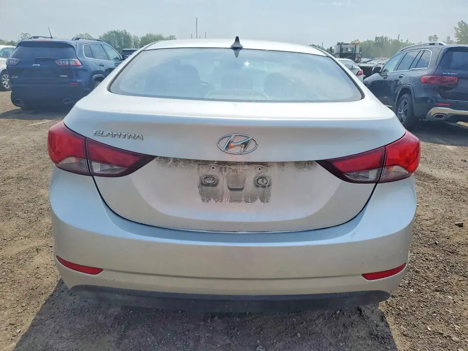 2015 HYUNDAI ELANTRA SE  