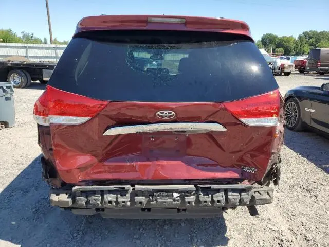 2014 TOYOTA SIENNA XLE  