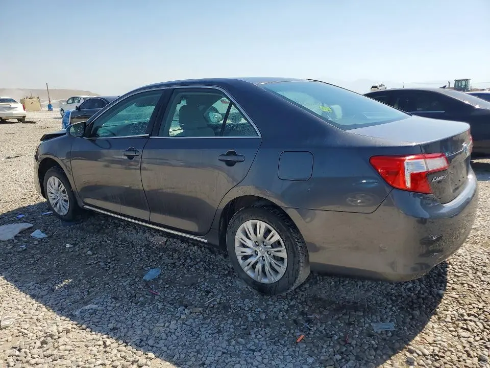 2013 TOYOTA CAMRY LE  