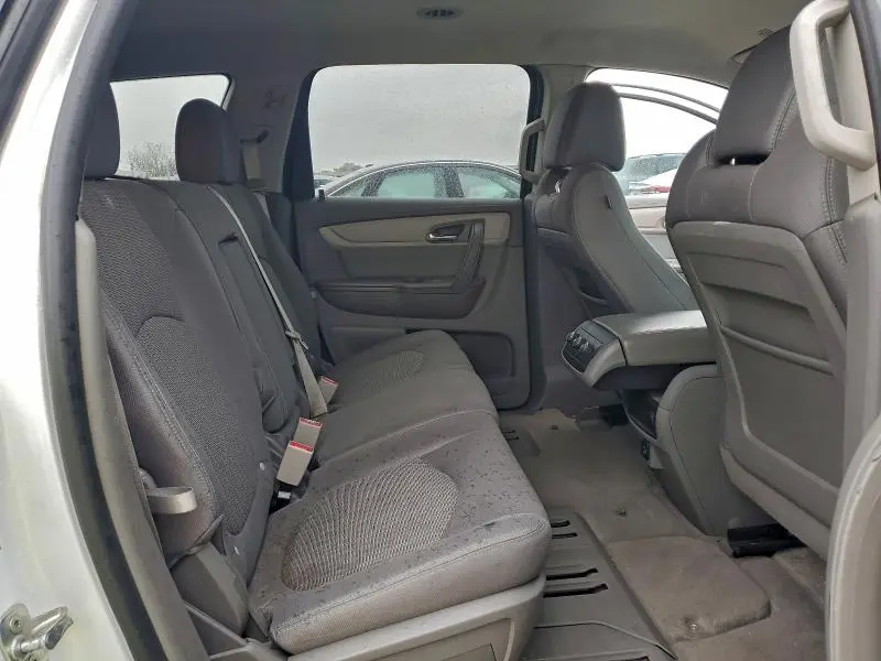 2017 CHEVROLET TRAVERSE LT  