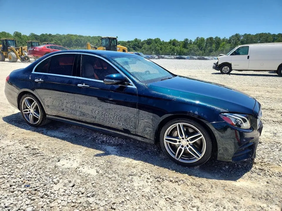 2017 MERCEDES-BENZ E 300  