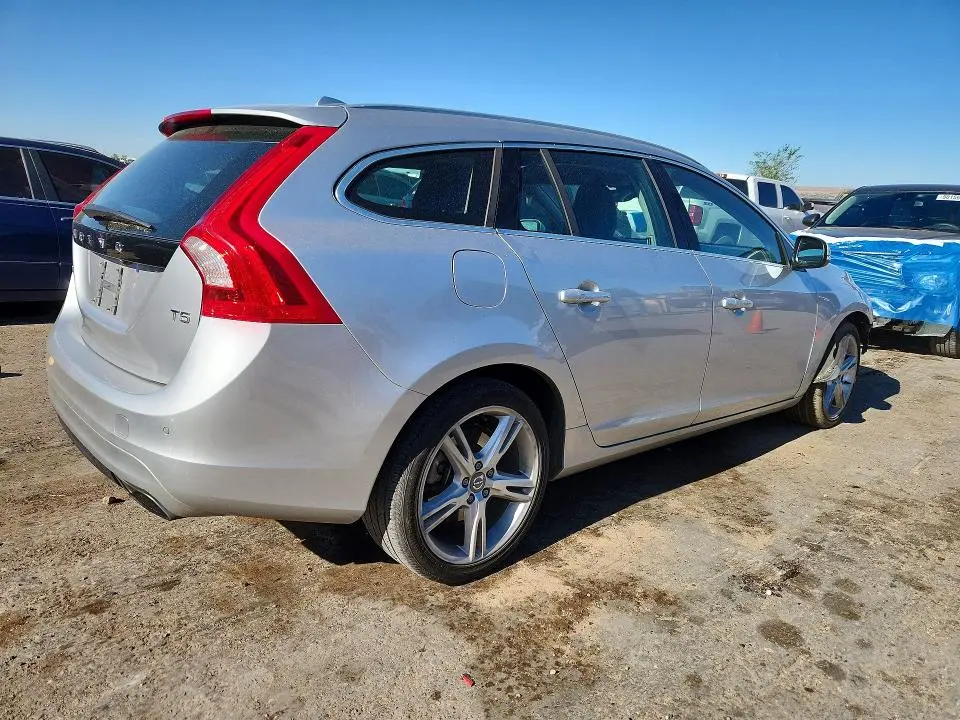 2016 VOLVO V60 T5 PREMIER  