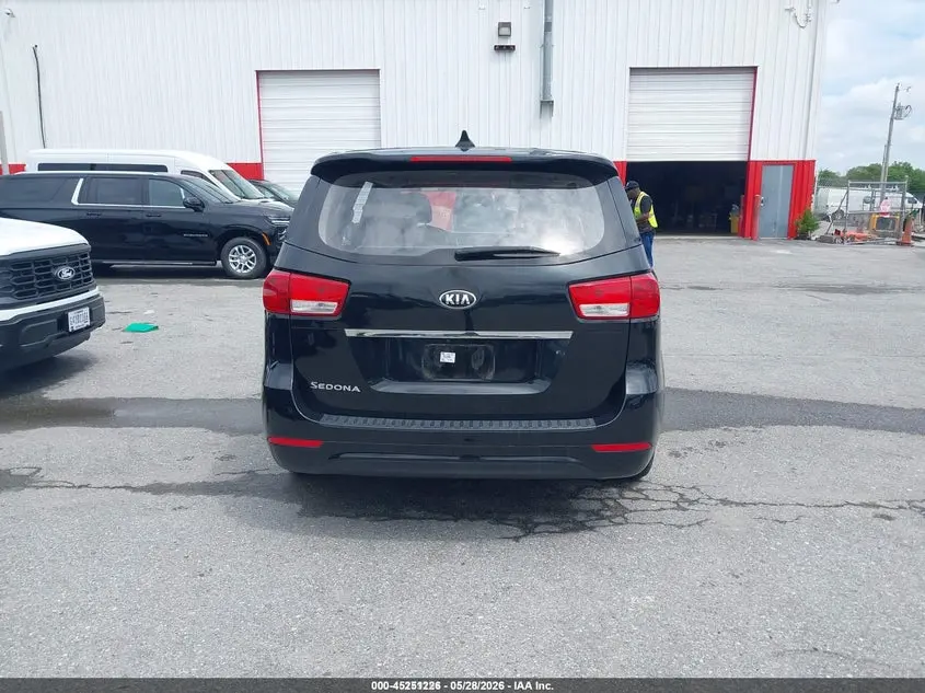2018 KIA SEDONA L