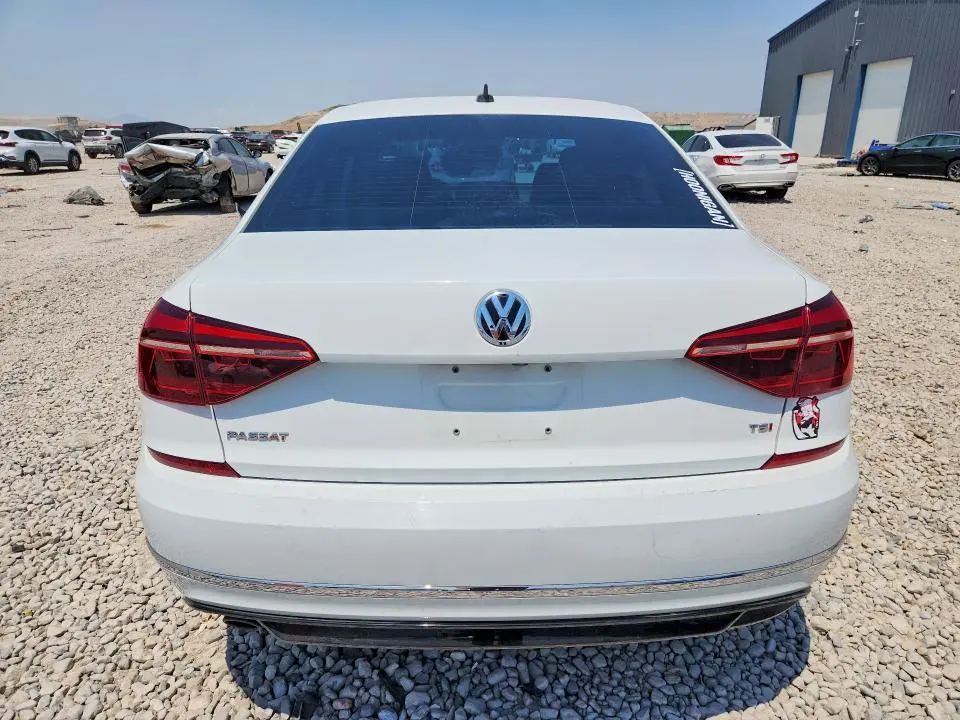 2018 VOLKSWAGEN PASSAT S  