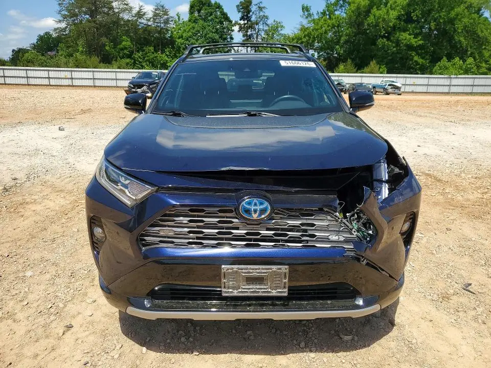 2021 TOYOTA RAV4 XSE  