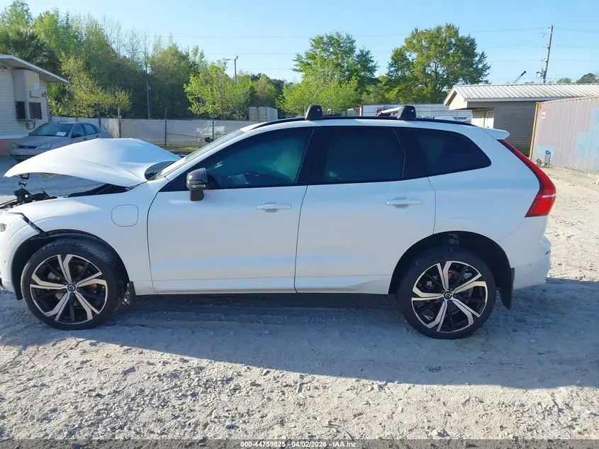 2022 VOLVO XC60 RECHARGE PLUG-IN HYBRID T8 R-DESIGN EXTENDED RANGE