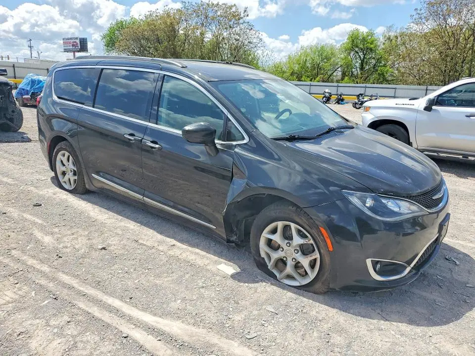 2017 CHRYSLER PACIFICA TOURING L  