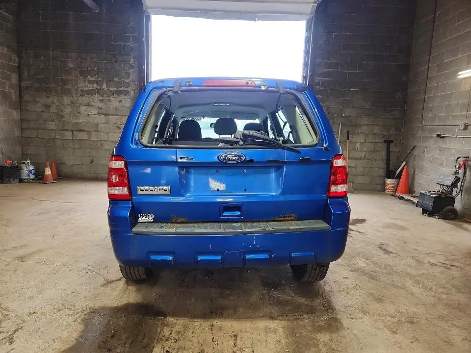 2011 FORD ESCAPE XLS  