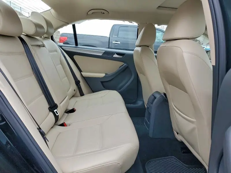 2017 VOLKSWAGEN JETTA SE  