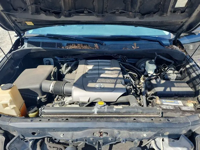 2010 TOYOTA TUNDRA CREWMAX SR5  