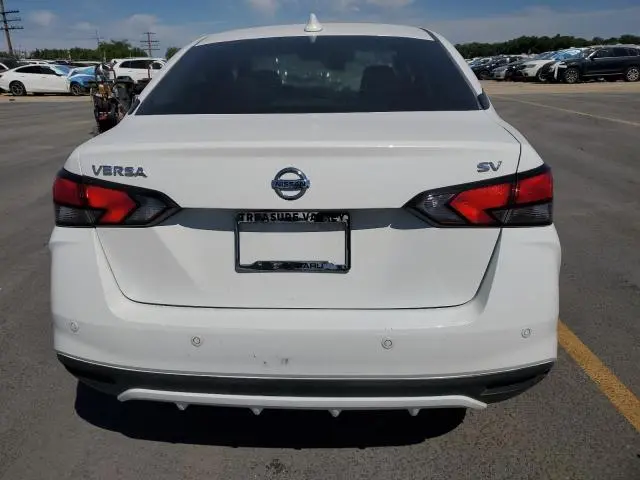 2020 NISSAN VERSA SV  