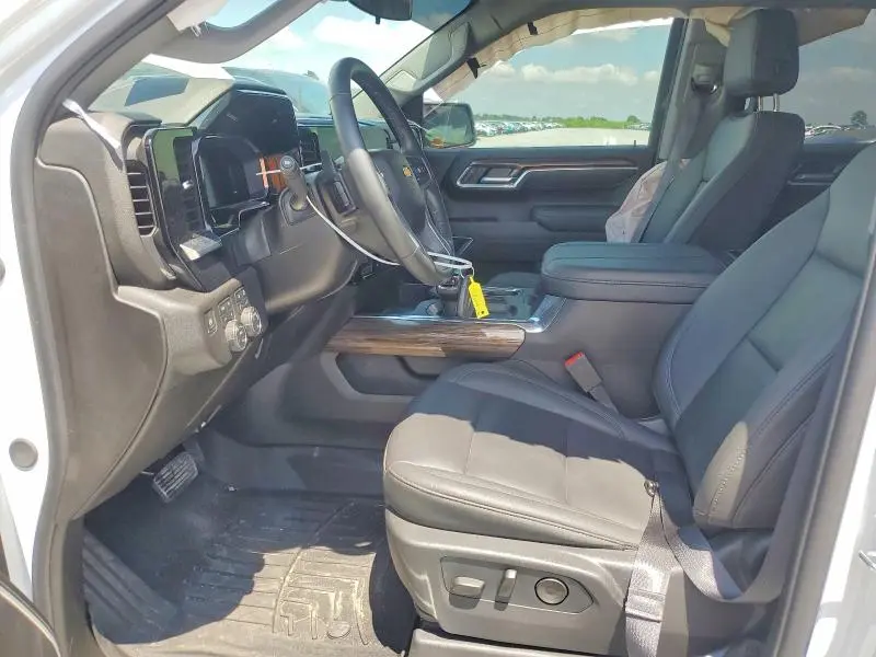 2026 CHEVROLET SILVERADO K1500 LT  
