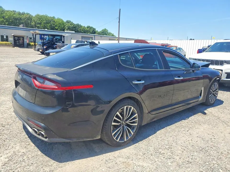 2018 KIA STINGER PREMIUM  